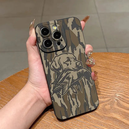 5-Piece Camouflage Hunting Dog & Duck Print Mobile Phone Accessories Set: Shockproof TPU Case, Charger Head Cover, Cable Protector, and Storage Rope for iPhone 6-17 Pro Max